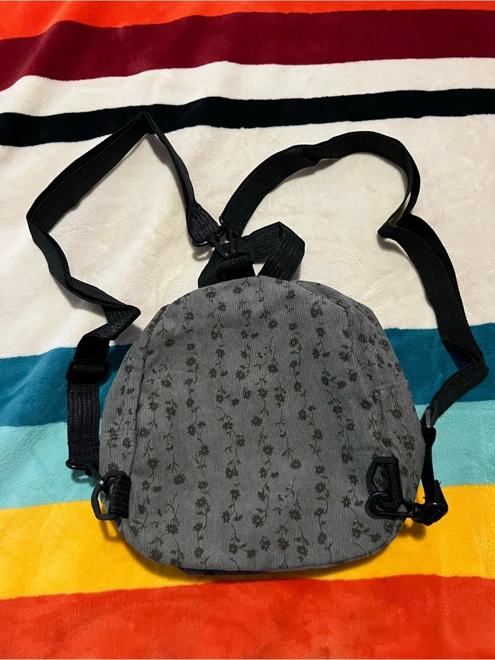 Small Floral Backpack ✨NWOT ✨